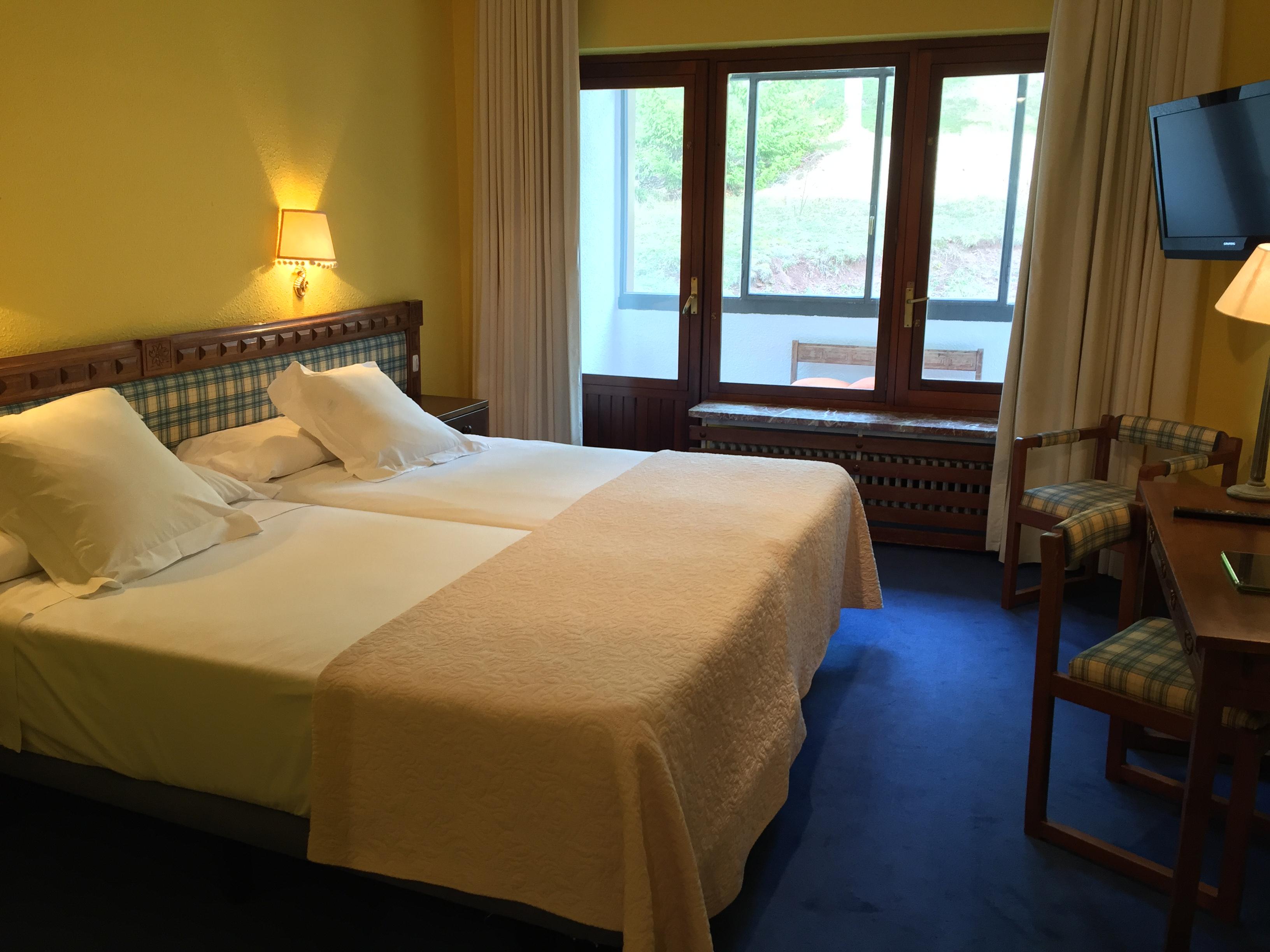 Hotel Edelweiss กันดันชู ภายนอก รูปภาพ