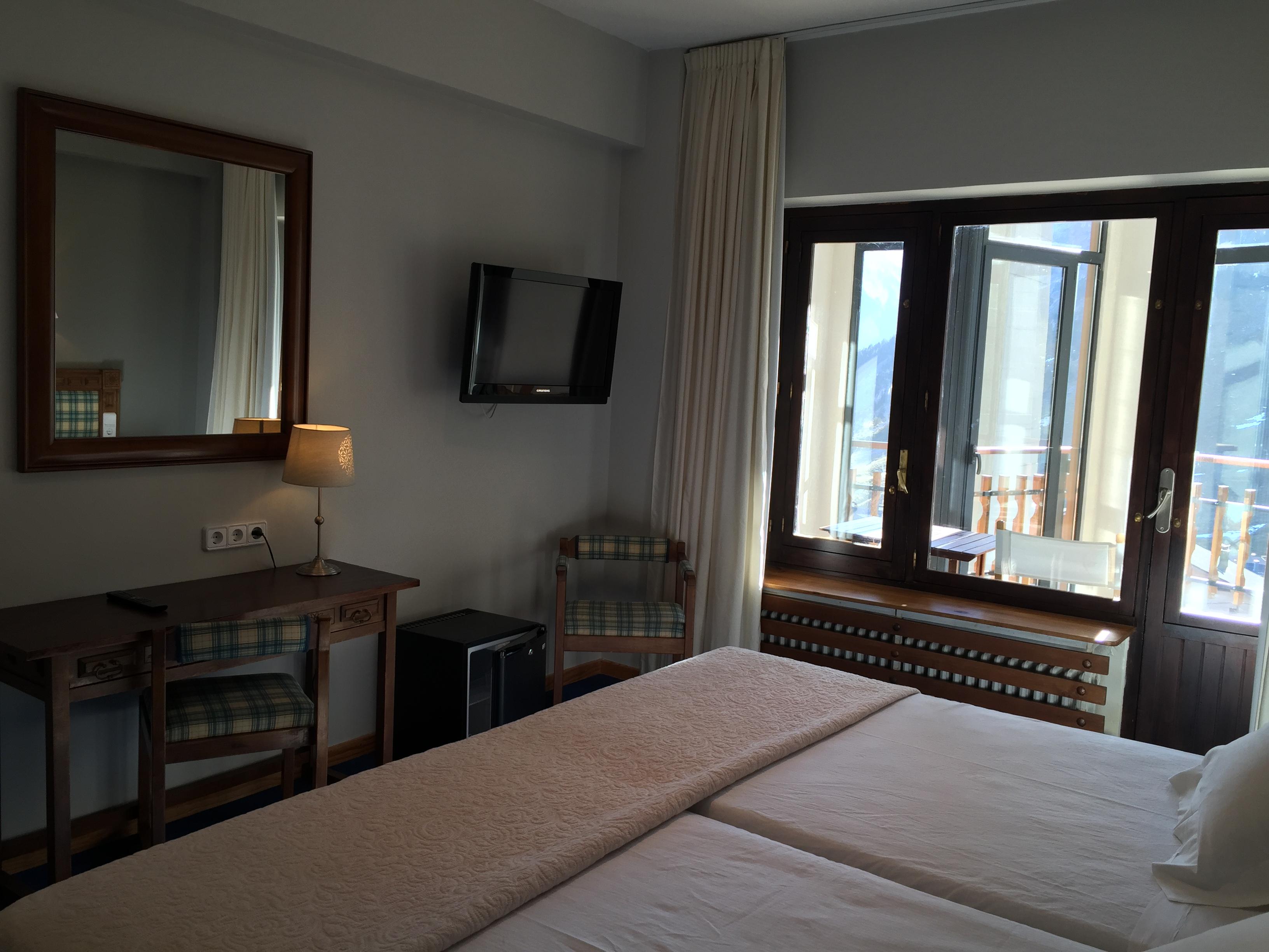 Hotel Edelweiss กันดันชู ภายนอก รูปภาพ