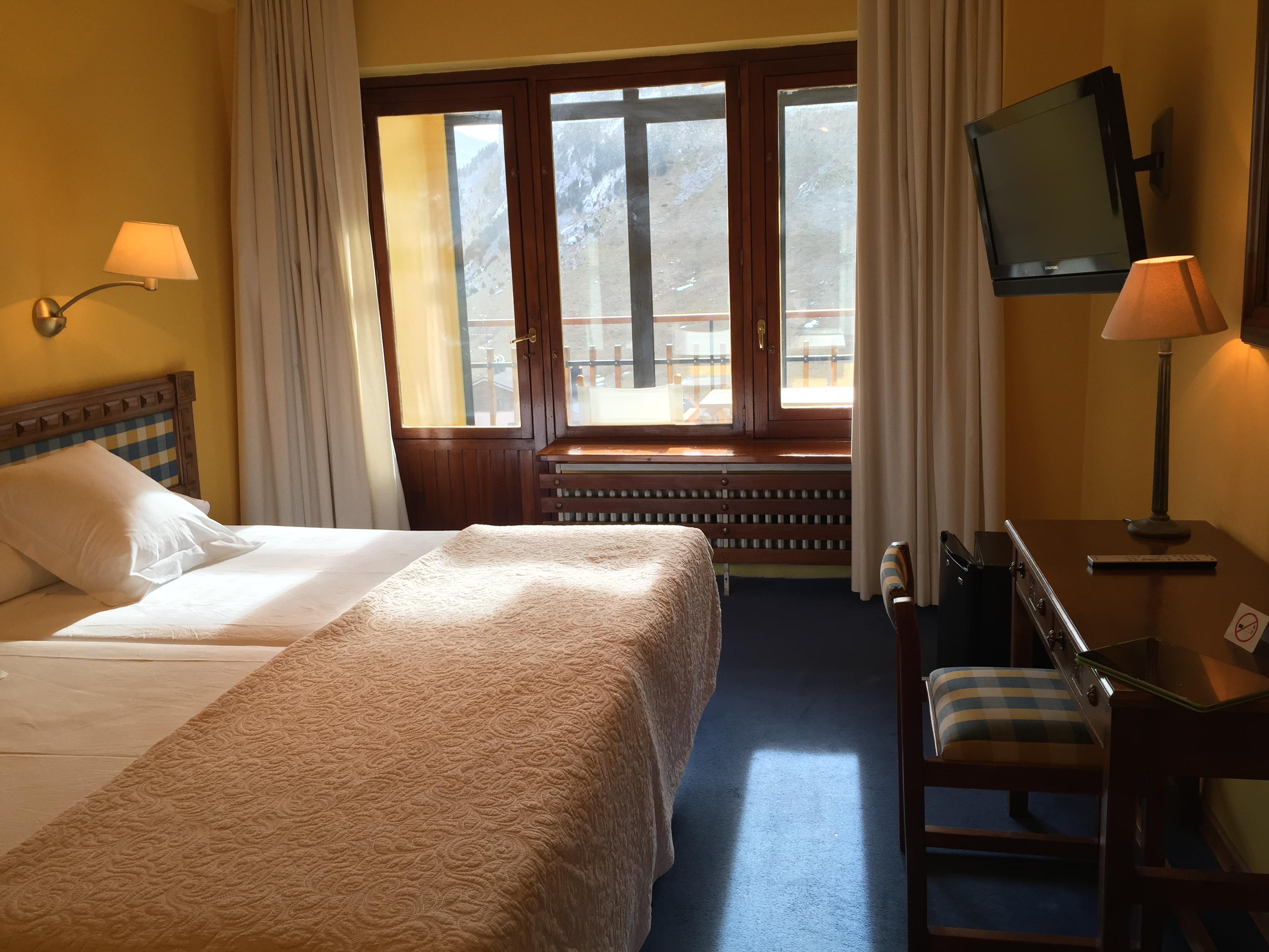 Hotel Edelweiss กันดันชู ภายนอก รูปภาพ