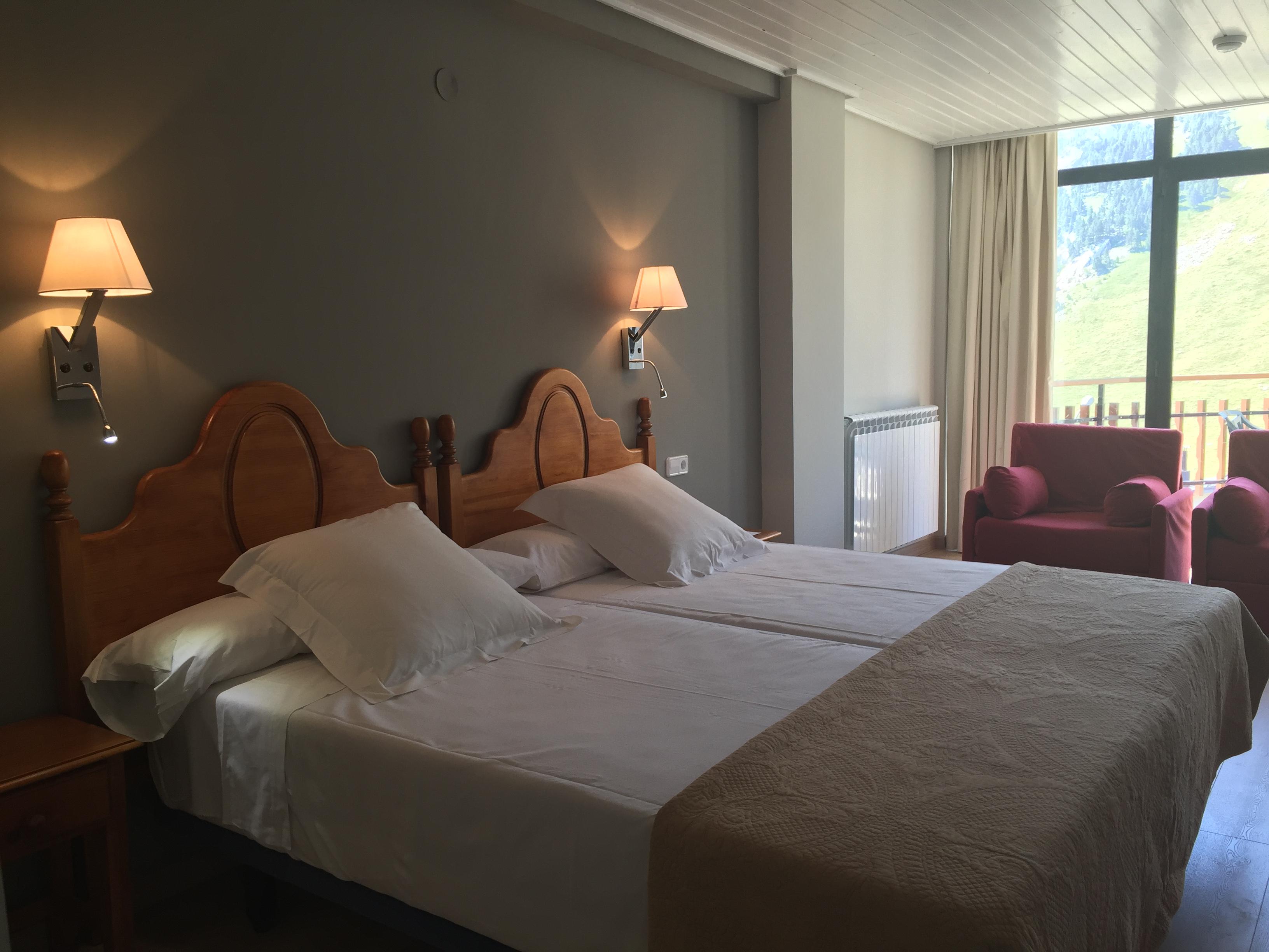 Hotel Edelweiss กันดันชู ภายนอก รูปภาพ