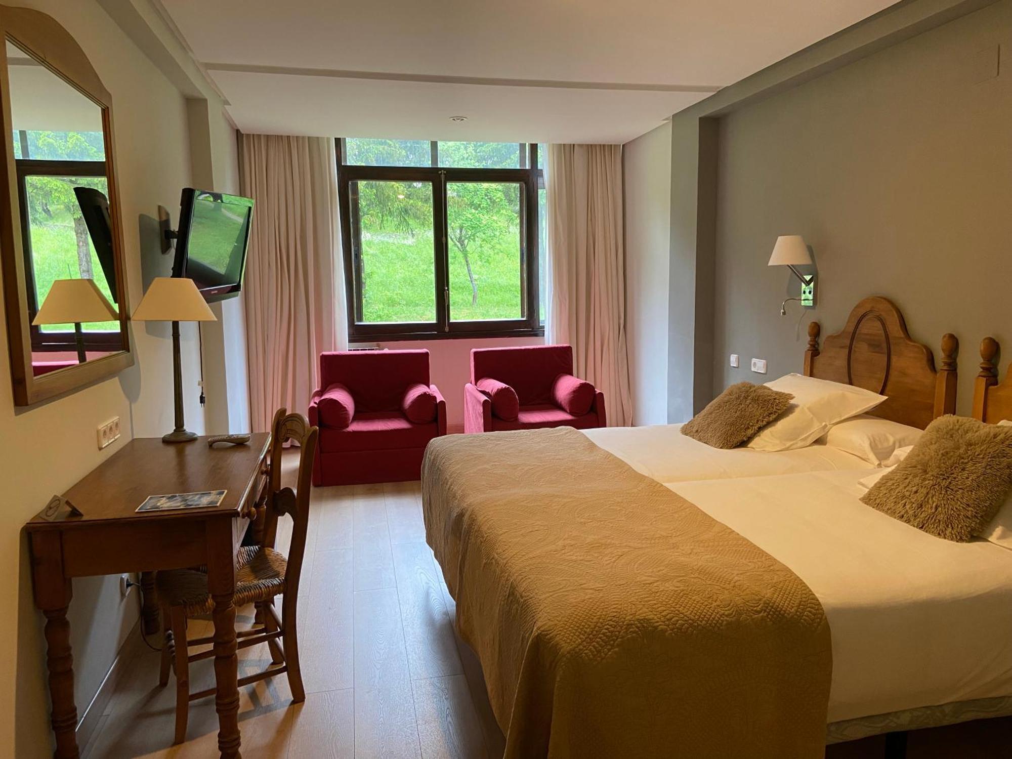 Hotel Edelweiss กันดันชู ห้อง รูปภาพ